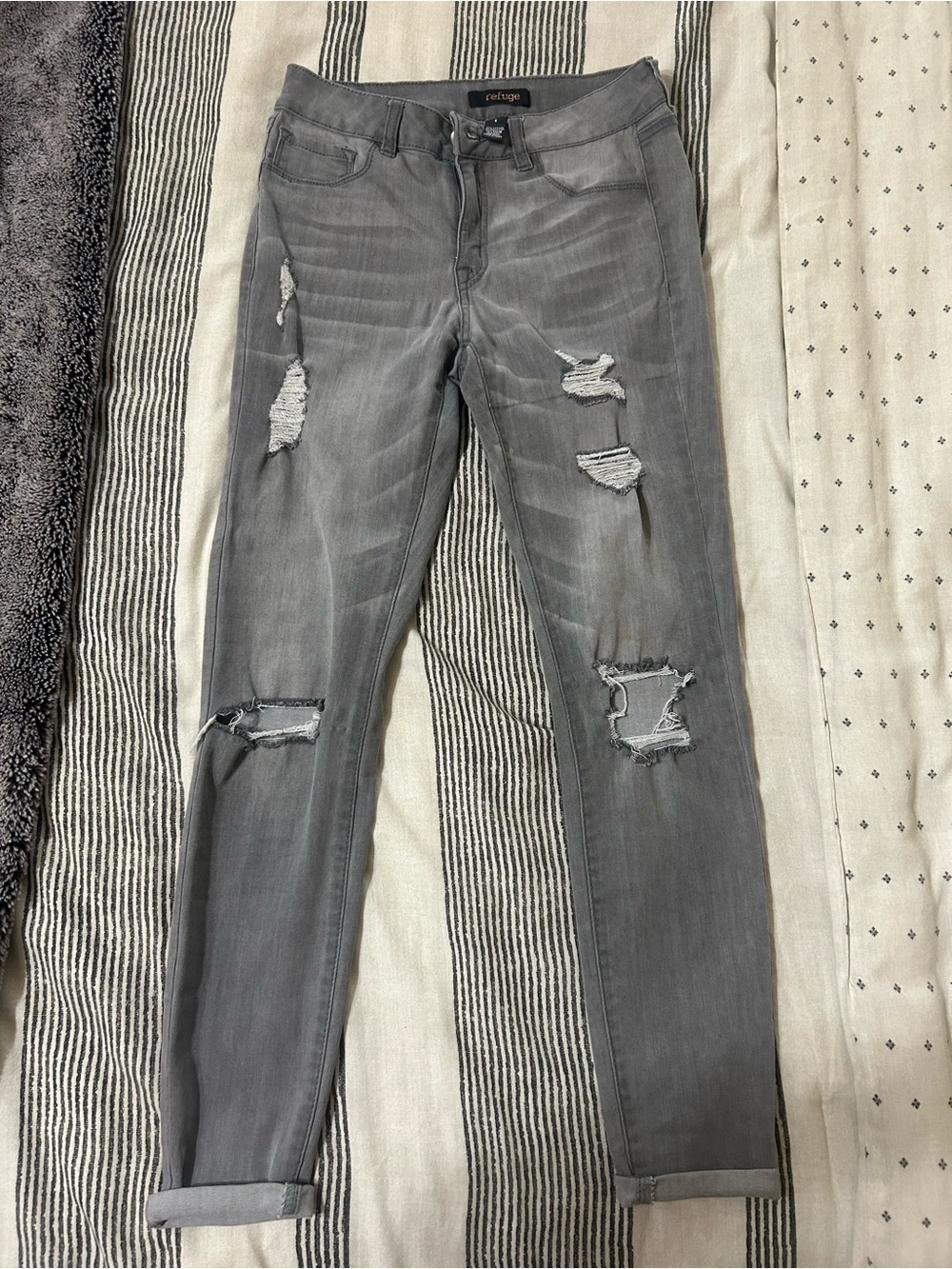refuge Gray High-Rise Skinny Jeans